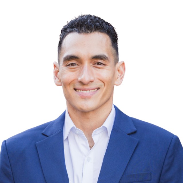 Nestor Icaza, Broker & Lead Property Manager